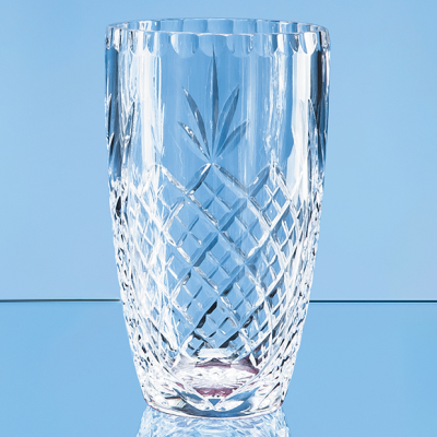 Picture of 19CM LEAD CRYSTAL PANELLED BARREL VASE.