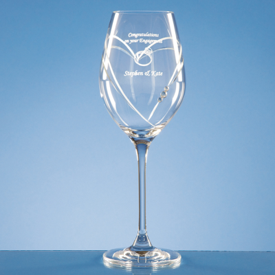 Picture of SINGLE DIAMANTE WINE GLASS with Heart Shape Cutting.