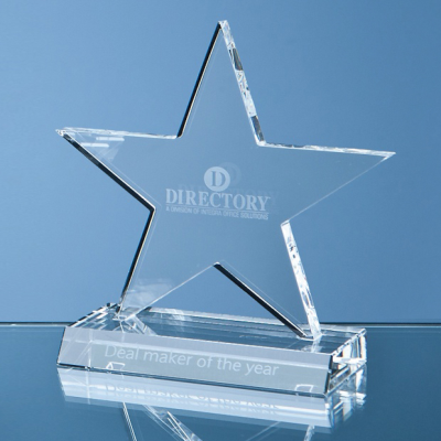 Picture of 11CM OPTICAL CRYSTAL 5 POINTED STAR ON BASE AWARD.