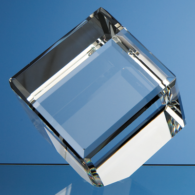Picture of 10CM OPTICAL CRYSTAL BEVEL EDGED CUBE.