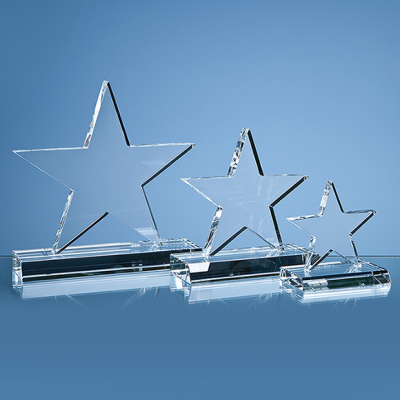 Picture of 21CM OPTICAL CRYSTAL 5 POINTED STAR ON BASE AWARD.