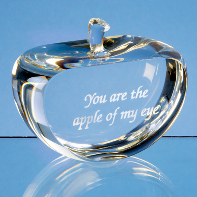 Picture of OPTICAL CRYSTAL CLEAR TRANSPARENT FLAT GLASS APPLE PAPERWEIGHT.