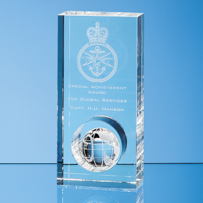 Picture of 17CM OPTICAL CRYSTAL GLOBE IN THE HOLE AWARD