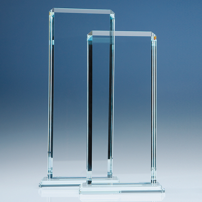 Picture of CLEAR TRANSPARENT GLASS ECHO AWARD.