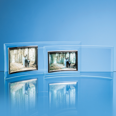 Picture of BEVELLED GLASS CRESCENT FRAME FOR 6 INCH x 4 INCH LANDSCAPE PHOTO; SKILLET: INC