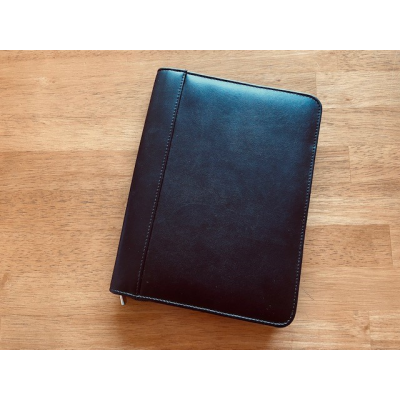 Picture of PLANT BASED FAUX LEATHER A5 ZIP FOLDER