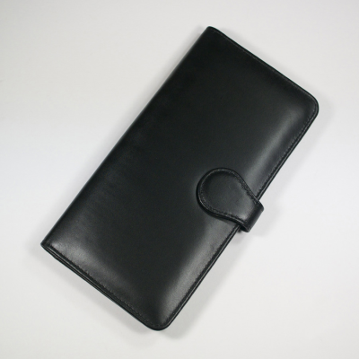 Picture of BIODEGRADABLE LEATHER TRAVEL WALLET.