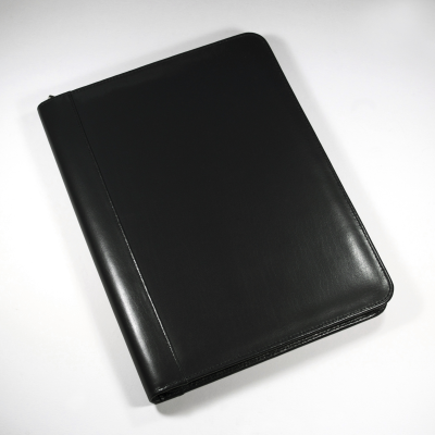 Picture of WARWICK A4 ZIP CALCULATOR FOLDER IN BLACK.