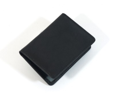 Picture of PRESTBURY OYSTER TRAVEL CARD HOLDER
