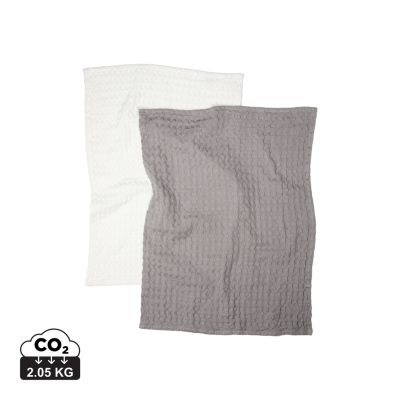Picture of VINGA CROMER WAFFLE KITCHEN TOWEL, 2 PCS in Grey.