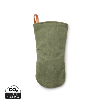 Picture of VINGA ASADO OVEN MITT in Green.