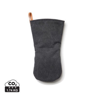 Picture of VINGA ASADO OVEN MITT in Black.