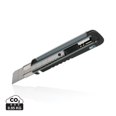 Picture of REFILLABLE RCS RPLASTIC HEAVY DUTY SNAP-OFF KNIFE SOFT GRIP in Grey