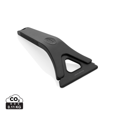 Picture of POLARD RCS CERTIFIED RECYCLED PLASTIC 3-IN-1 ICE SCRAPER