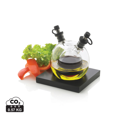 Picture of ORBIT OIL AND VINEGAR SET in Black.