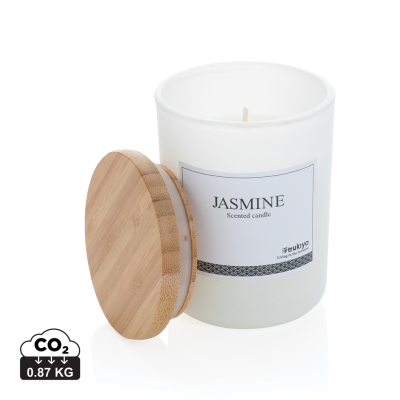 Picture of UKIYO DELUXE SCENTED CANDLE with Bamboo Lid in White.