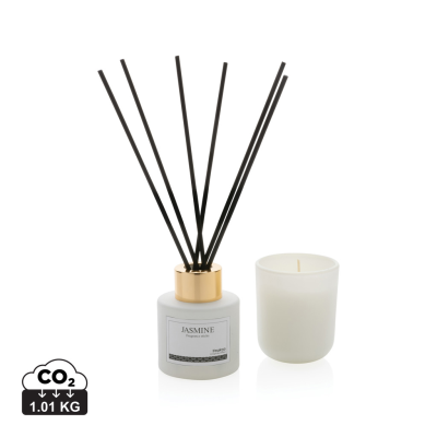 Picture of UKIYO CANDLE AND FRAGRANCE STICK GIFT SET in White.