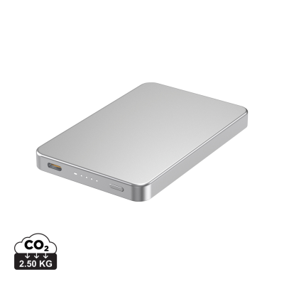Picture of URBAN VITAMIN MARIN 5000MAH MAGNETIC 15W CORDLESS POWERBANK in Silver