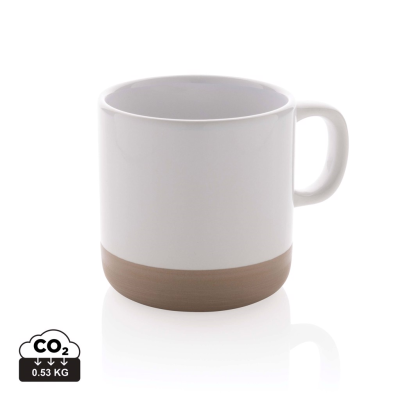 Picture of GLAZED CERAMIC POTTERY MUG in White.