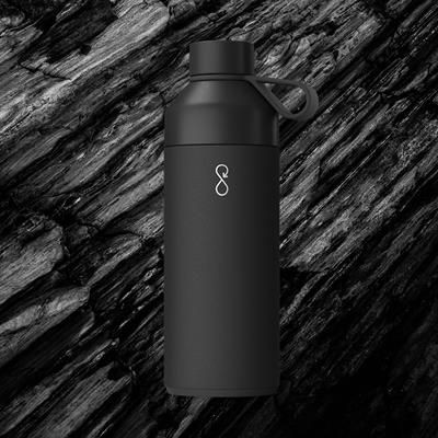 Picture of BIG OCEAN BOTTLE 1 LITRE in Obsidian Black.