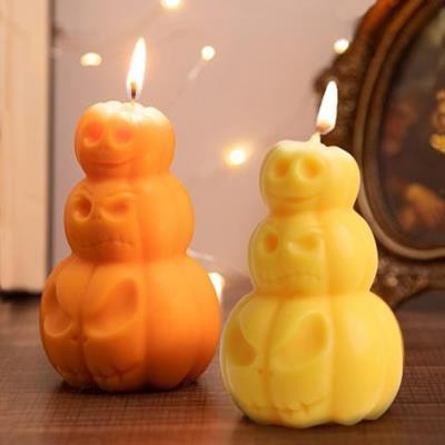 Picture of TRIPLE PUMPKIN SHAPE CANDLE.