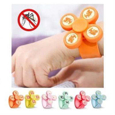 Picture of CLOVER MOSQUITO REPELLENT BRACELET.
