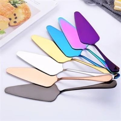 Picture of STAINLESS STEEL METAL CAKE SERVER