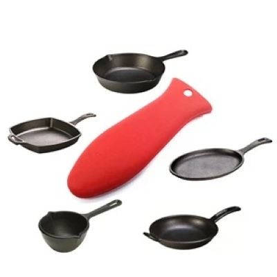 Picture of DURABLE HOT RESISTANT POT HANDLE SLEEVE.