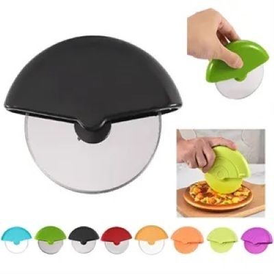 Picture of 3,5 INCH RED PIZZA WHEEL CUTTER with Stainless Steel Metal Blade
