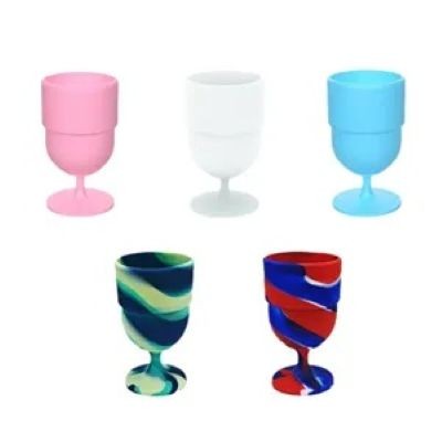 Picture of UNBREAKABLE FOLDING SILICON GOBLET WINE GLASSES